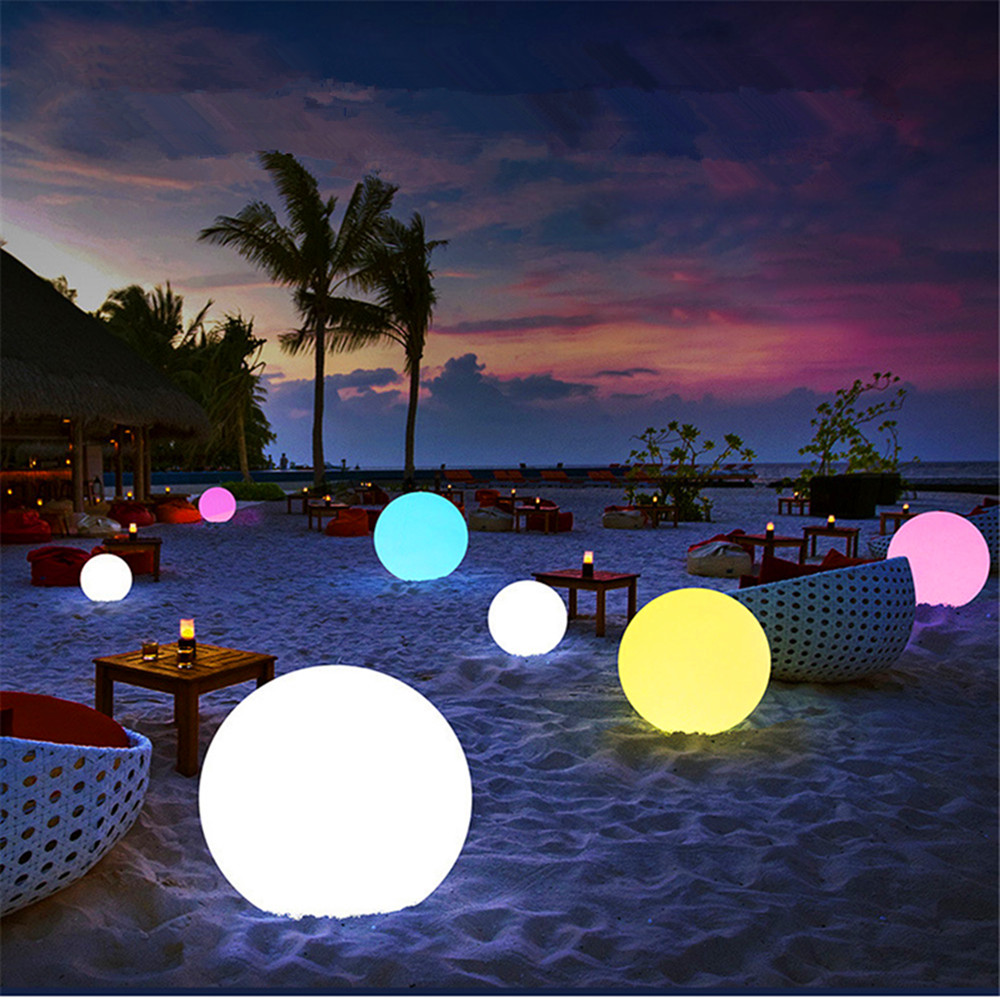 Rechargeable LED Glowing Ball  - Kids Outdoor Decor recensione e prezzo